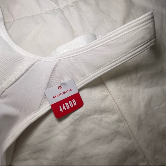 Champion Women's White Sports Bra 44DDD Moisture Wicking and Max Control - Picture 3 of 10